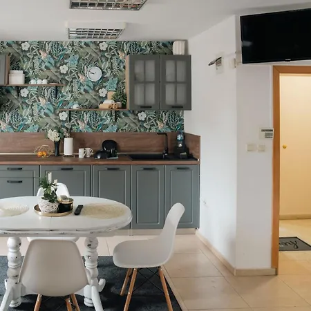 Διαμέρισμα стилен и уютен в центъра